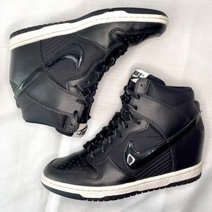 Nike Dunk Sky High Essential